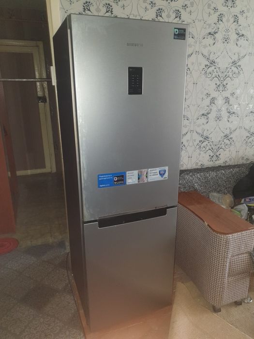 Холодильник samsung