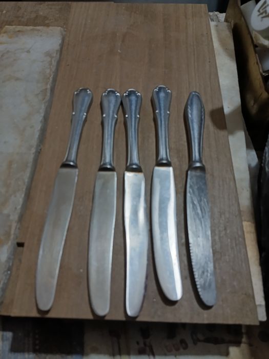 5 броя ножове-20лв