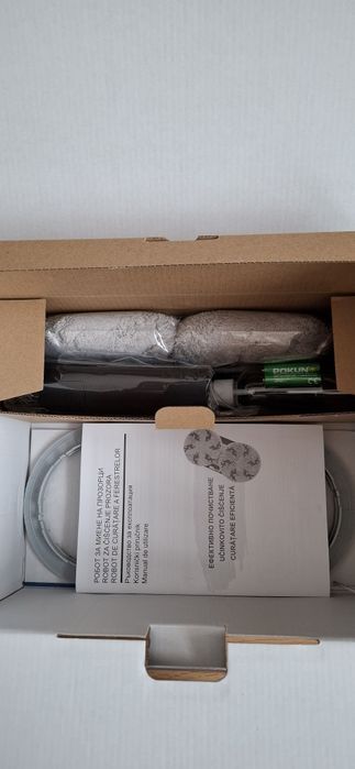 Robot de spălat geamuri profesional