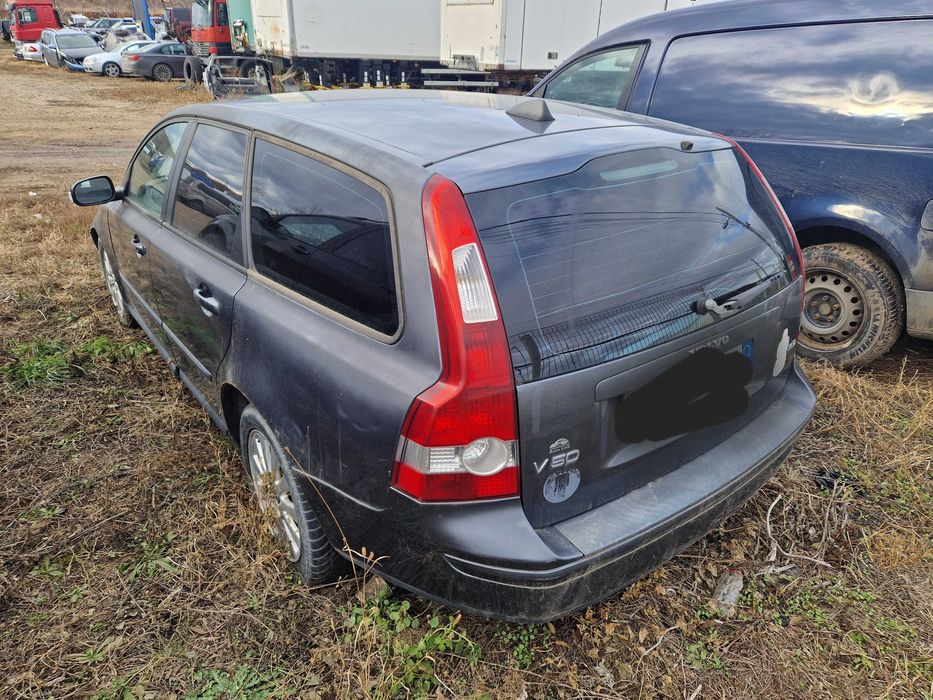 Dezmembrez Volvo V50 1.6 diesel 2006