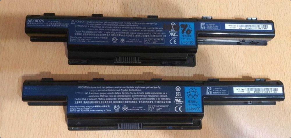 Vând baterii laptop