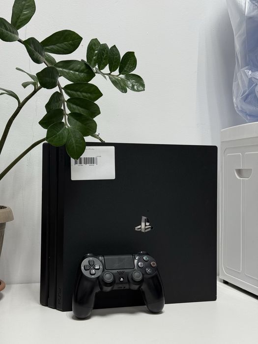 Прошитая PlayStation 4 Pro +игры