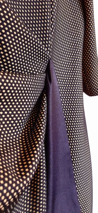 Платье с черным поясом 48 размер