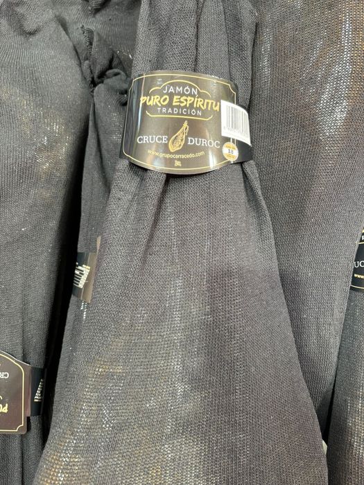 Испански Хамон серано наличен цена за целия бут различни видове