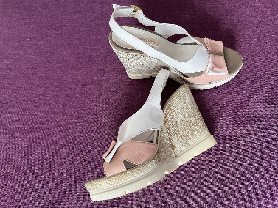 Дамски обувки - сандали