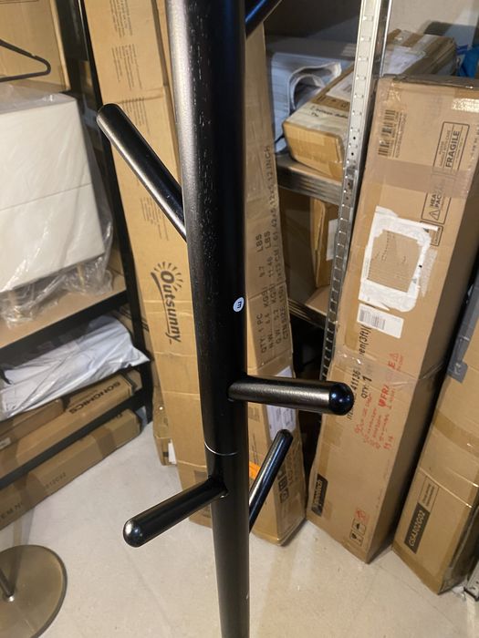 Свободно стояща дървена закачалка за палта