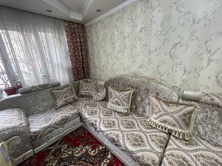 Срочно продам угловой диван