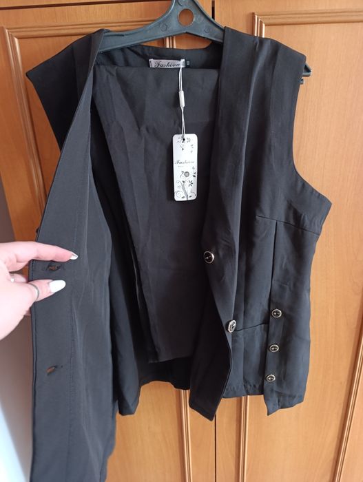 Продам женский костюм