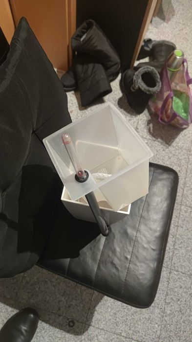 ghivece deosebite,  “lechuza” , (14 x 14 x 26 cm), alb lucios