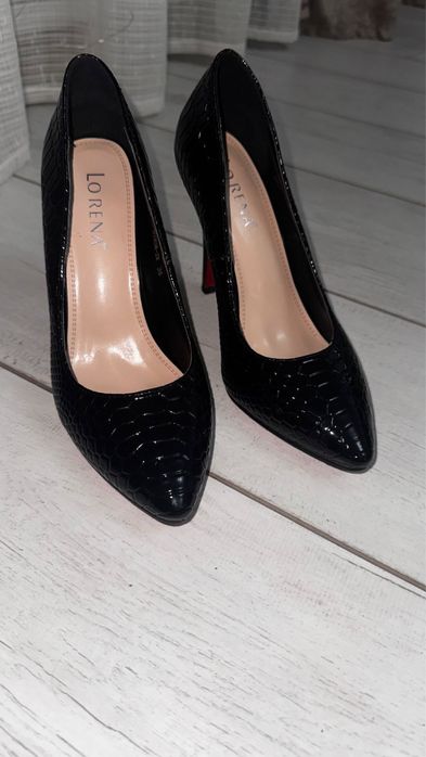 Женские туфли