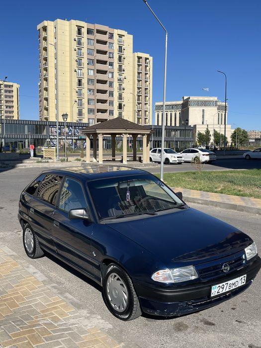Опель Астра 1993ж сатылады срочно!