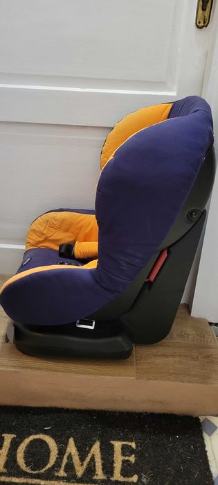 Продавам столче за кола Maxi cosi 9-18 кг