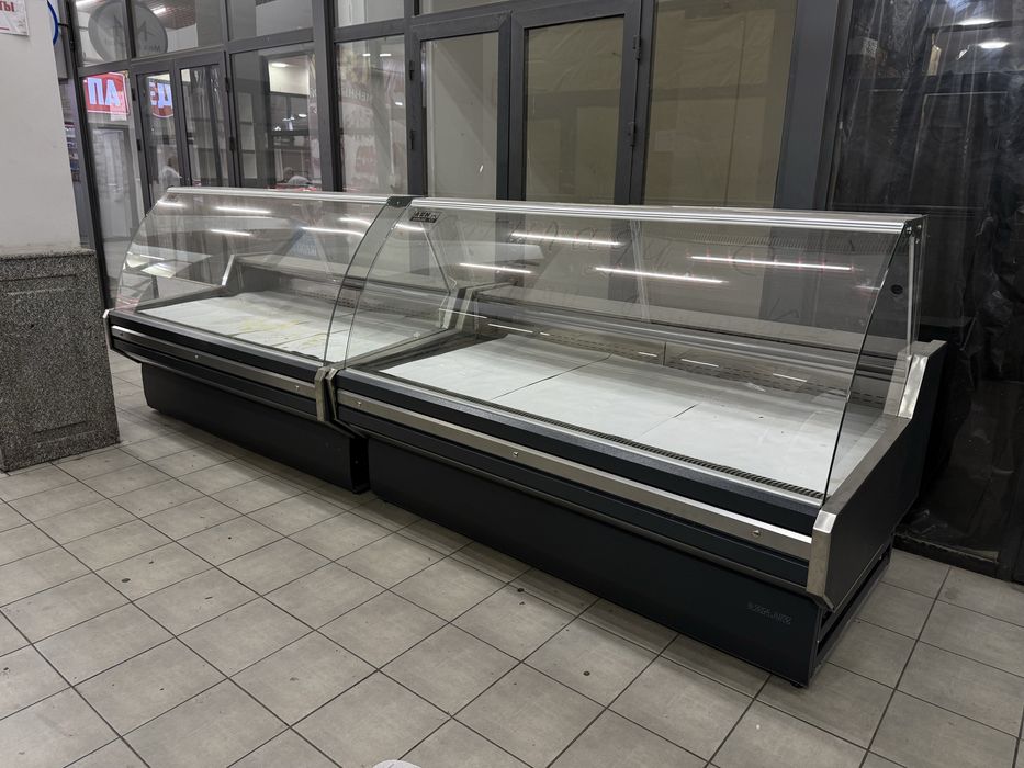 Витриный холодильник AZN