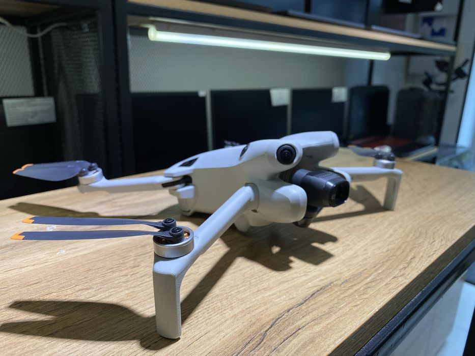 Дрон DJI Mini 4 Pro Fly More Combo Plus, DJI RC 2, белый, 10472/А10