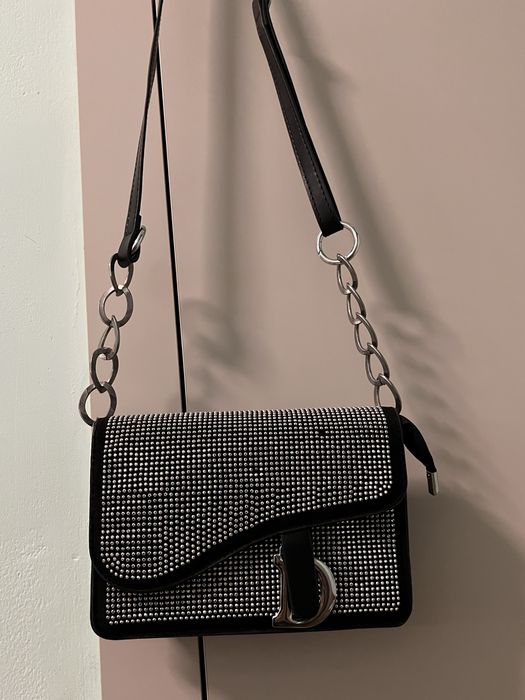 Стилна и елегантна дамска чанта! използвана, в добро състояние