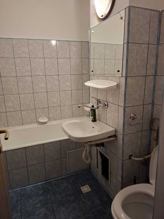 Garsonieră de închiriat