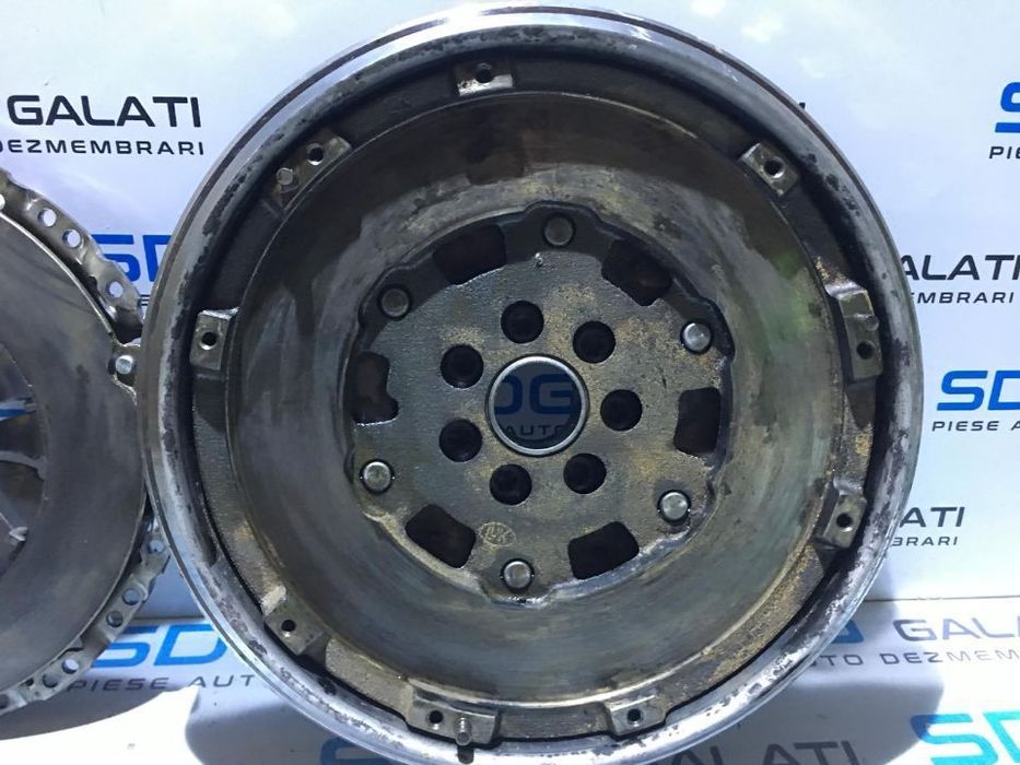 Kit Ambreiaj cu Volanta Masa Dubla si Placa Presiune Nissan Qashqai 1.5dCI 2006 - 2013