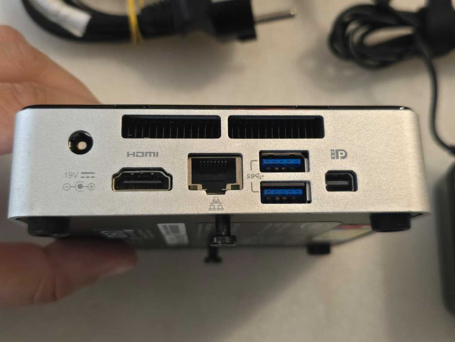 Mini PC Intel NUC6i3SYH, I3-6100U, 8GB RAM DDR4, SSD 128GB 4K Wi-Fi