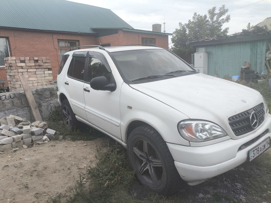 Мерседес МЛ  320