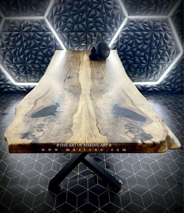 Масивна трапезна маса