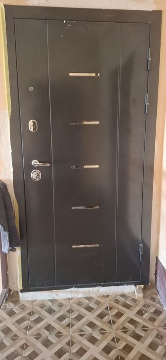 6 xonali uy sotiladi