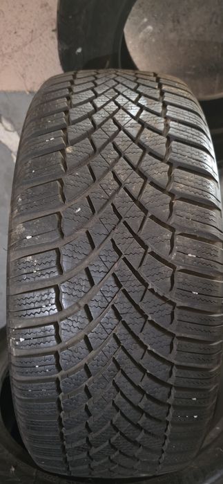 Гуми 2бр 225/50/18  - 1бр  - 145лв
