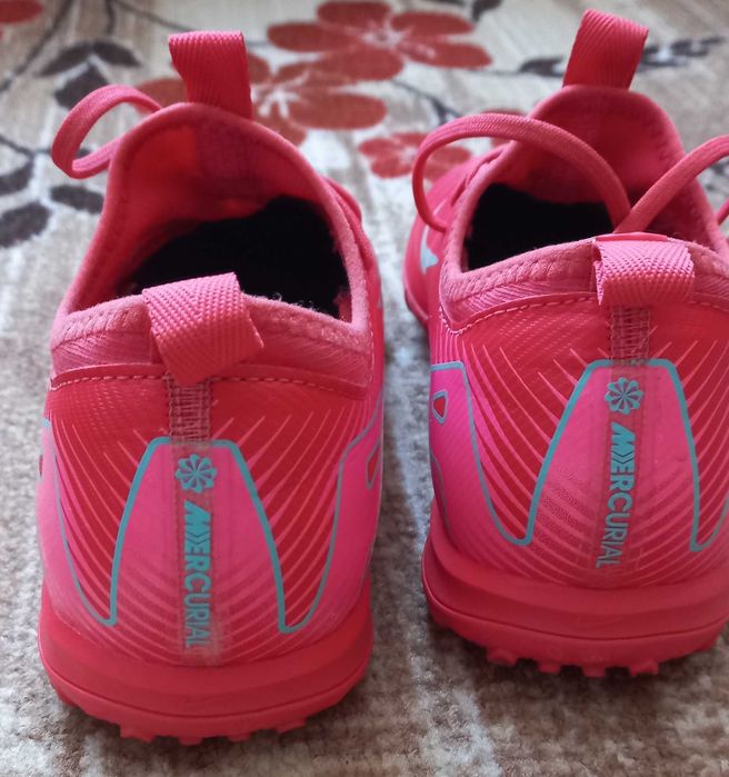 Nike JR Zoom Vapor 16 – Детски футболни обувки – Отлично състояние