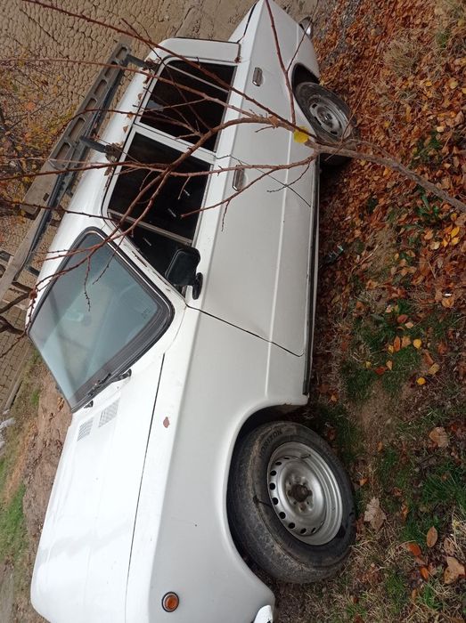 Jugili mashinasi sotiladi