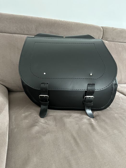 Geanta/coburi moto din piele