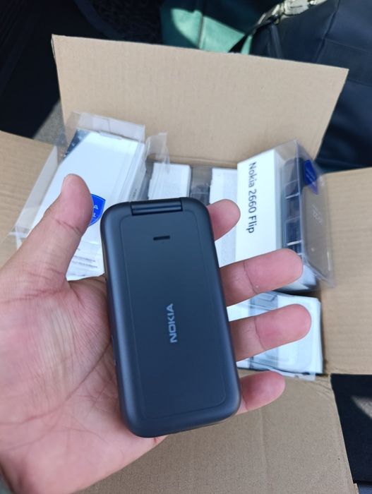 Nokia 2660 Flip раскладной телефон