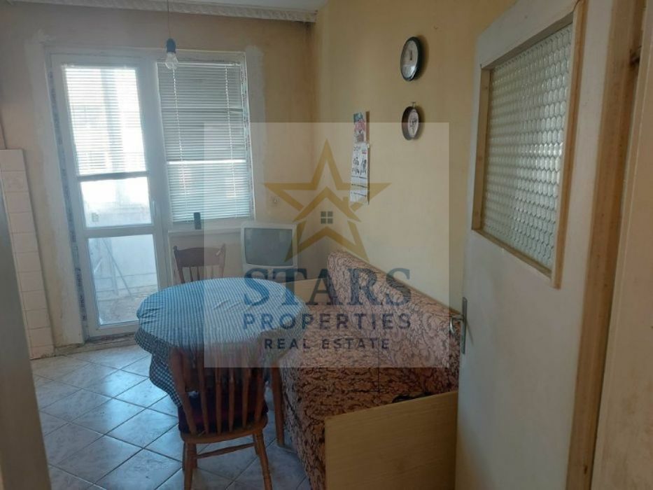 Продажба 3-стаен гр. Варна - Базар Левски 90m²