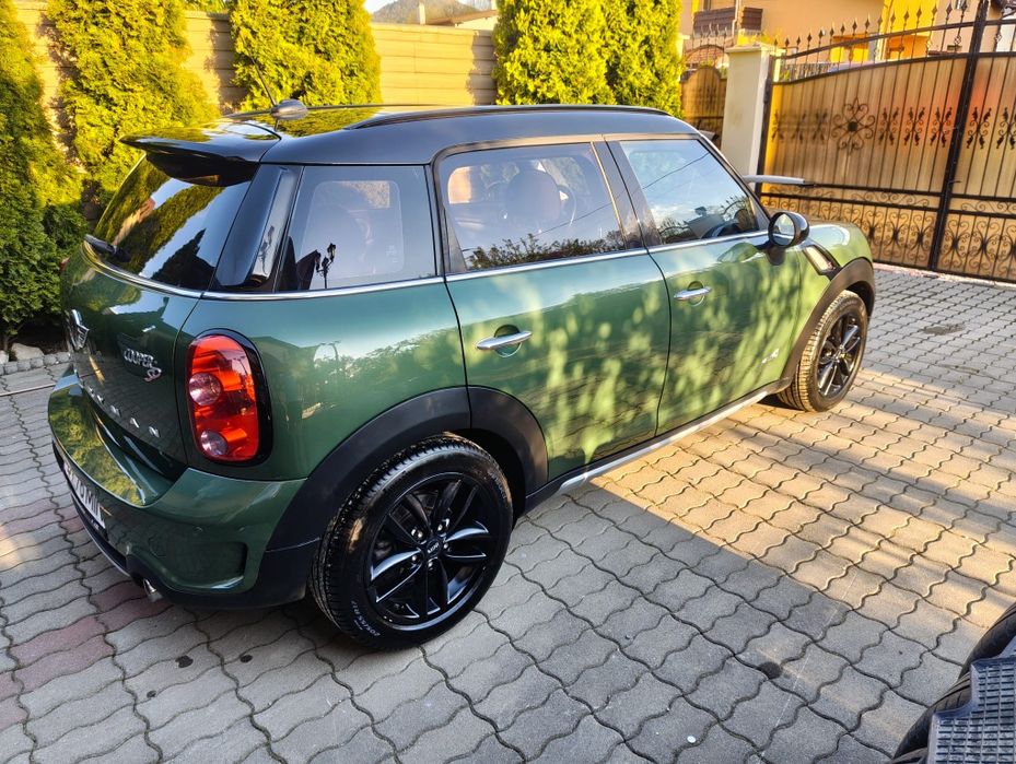 Vând Mini Cooper Countryman