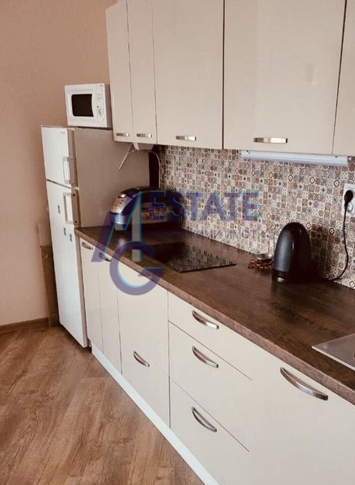 Продава се Двустаен апартамент в Бургас, Сарафово - 71 кв.м за 826 €/кв.м - Снимка #1