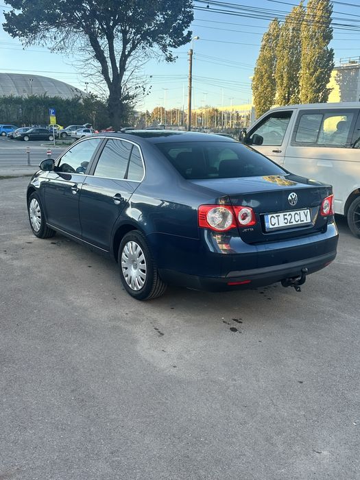 Volkswagen Jetta 1.6 FSI 116 CP