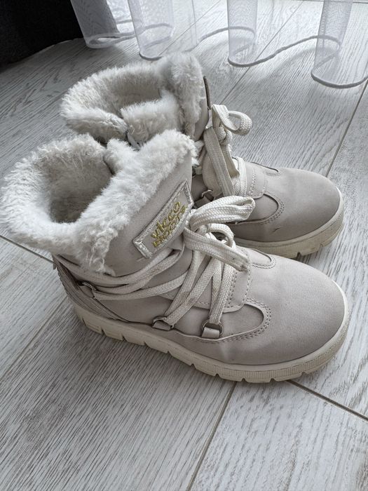 Продам сапожки vicolo