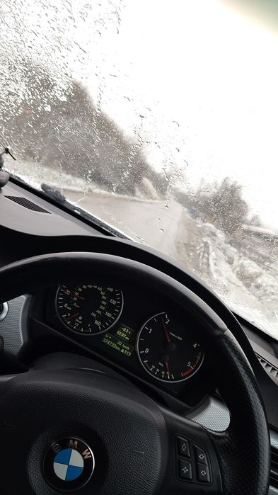 Vând BMW e90 Volan pe dreapta