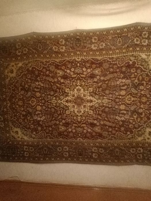 Продам ковер в хорошем состоянии