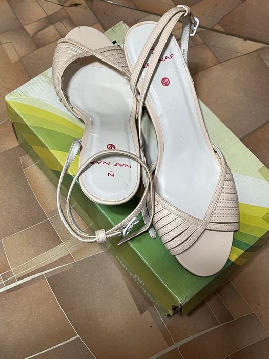 босоножки летние