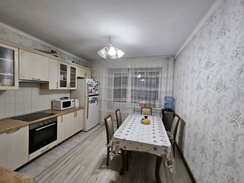 продам 3 комн квартиру в центре