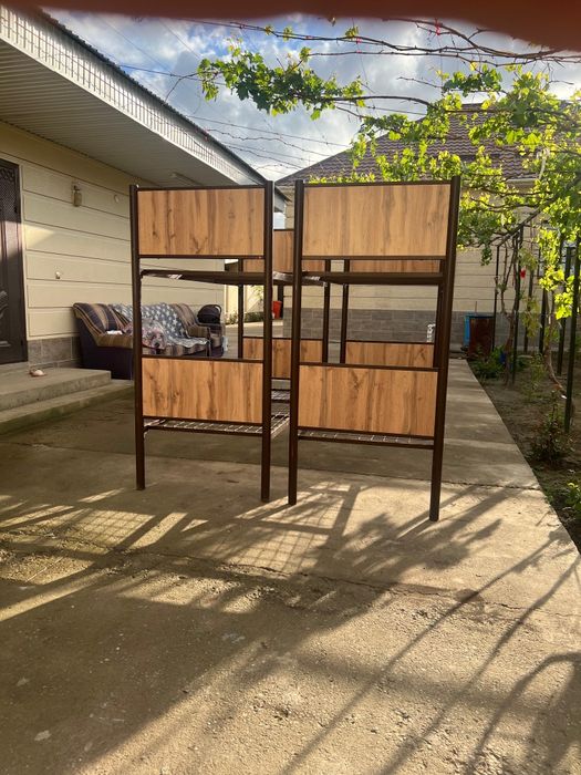 Кровать двухъярусная