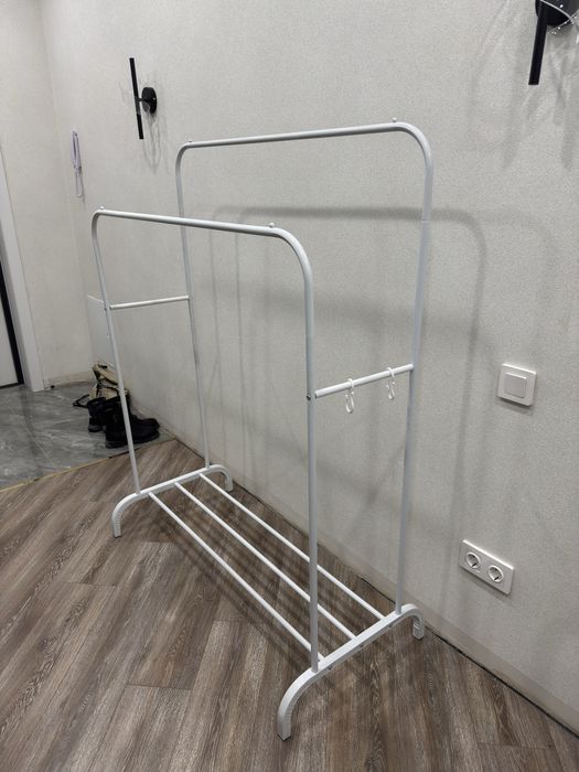 Продам напольную вешалку