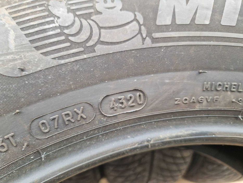 4 Michelin R17 225/65
Зимни гуми 
DOT4320
