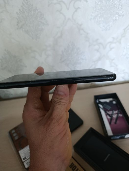 Продаётся Samsung Galaxy s21 ultra