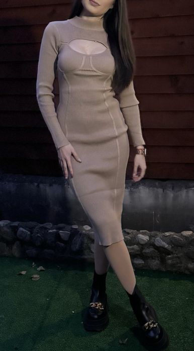 Елегантна дамска рокля