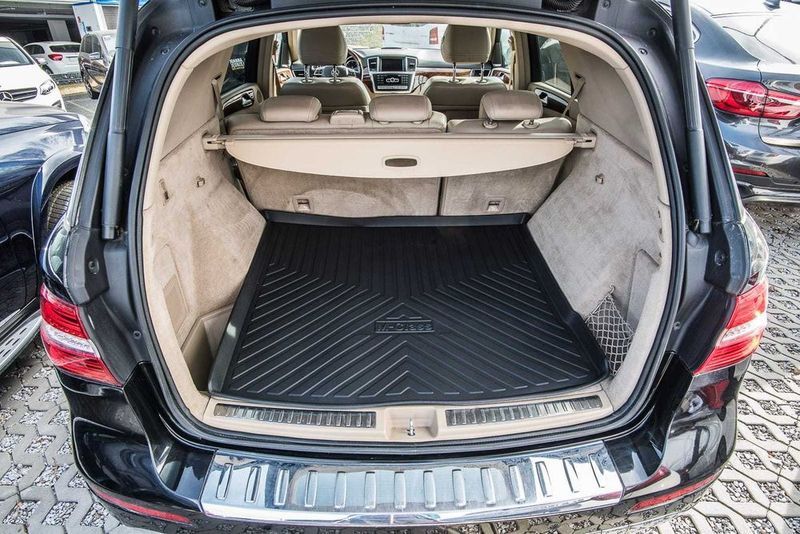 Щора за багажник Mercedes ML W166 2011–2015, бежова, алуминий и PVC