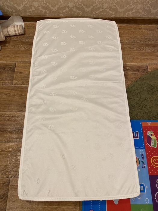 Продаю матрас на детскую кроватку