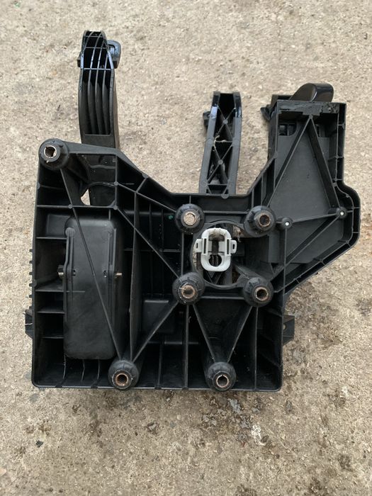 Пежо Боксер педали