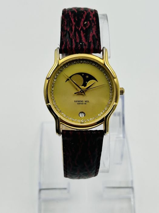 Елегантен часовник Raymond Weil