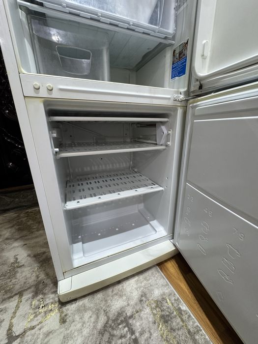 Indesit холодильник