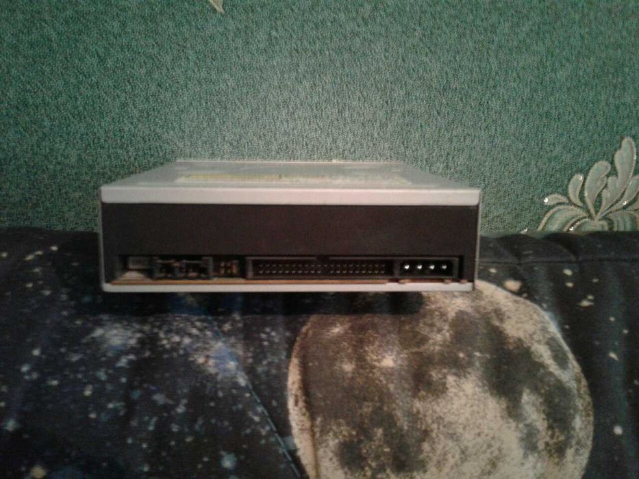 DVD дисковод IDE